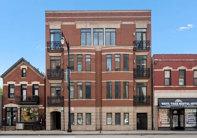 Photo 1 of Sale Pending at 1359 W Fullerton Ave #3E, Chicago, IL 60614 | MLS# 12752870 | Listing updated on 2026-09-21