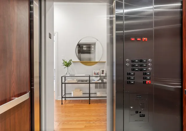 Listing Photo 1 - Condo for sale in building located at 1359 W Fullerton Ave, Chicago, IL 60614 - Unit #3E