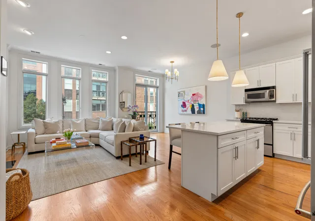 Listing Photo 5 - Condo for sale in building located at 1359 W Fullerton Ave, Chicago, IL 60614 - Unit #3E