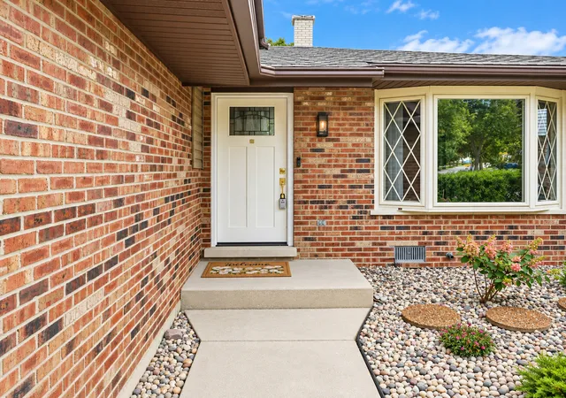 Photo 3 of Single family home for sale at 1235 Virginia Dr, Westmont, IL 60559 | MLS# 12752885 | Listing updated on 2026-09-11