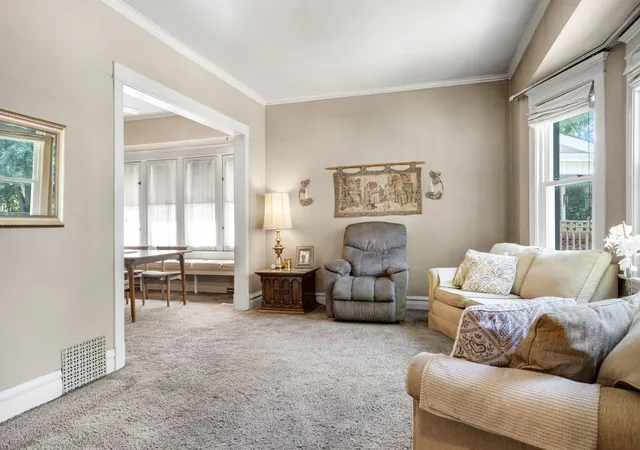 Photo 3 of Single family home for sale at 704 S Harvey Ave, Oak Park, IL 60304 | MLS# 12752933 | Listing updated on 2026-09-15