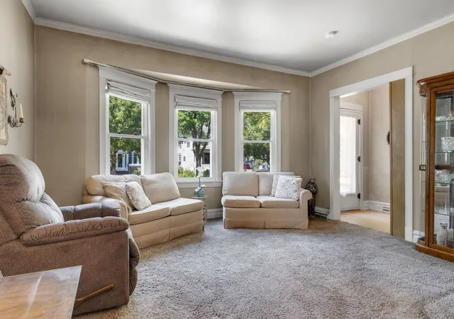 Photo 3 of Single family home for sale at 704 S Harvey Ave, Oak Park, IL 60304 | MLS# 12752933 | Listing updated on 2026-09-15