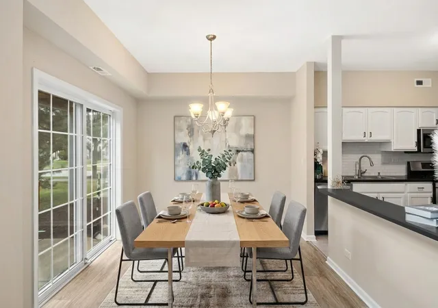 Listing Photo 4 - Condo for sale in building located at 2321 Georgetown Cir, Aurora, IL 60503 - Unit #2321