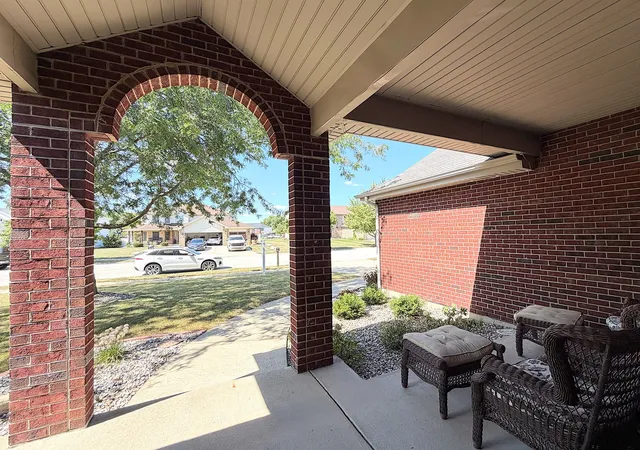 Photo 3 of Single family home for sale at 1024 Southcreek Dr, Manteno, IL 60950 | MLS# 12753127 | Listing updated on 2026-10-02