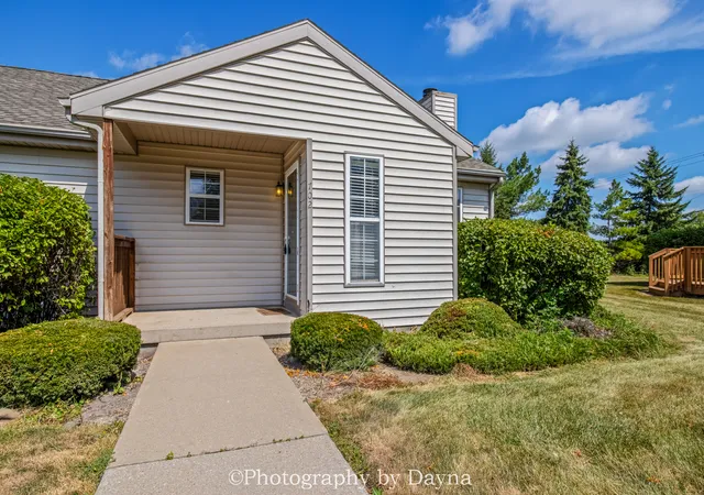 Photo 2 of Townhouse for sale at 702 Huntington Ct #702, Bourbonnais, IL 60914 | MLS# 12753159 | Listing updated on 2026-09-13