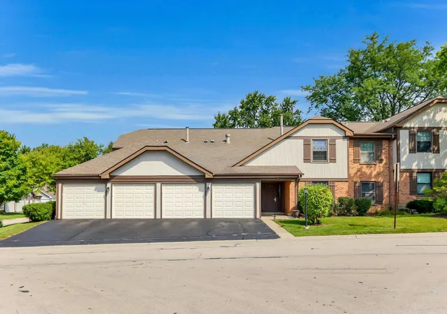 Photo 2 of Condo for sale at 1374 Williamsburg Dr #B1, Schaumburg, IL 60193 | MLS# 12753198 | Listing updated on 2026-09-22