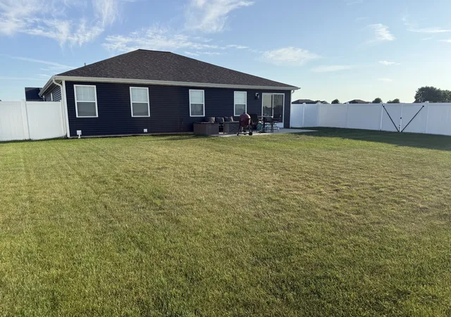 Photo 2 of Single family home for sale at 609 34th Street, Peru, IL 61354 | MLS# 12753407 | Listing updated on 2026-09-12