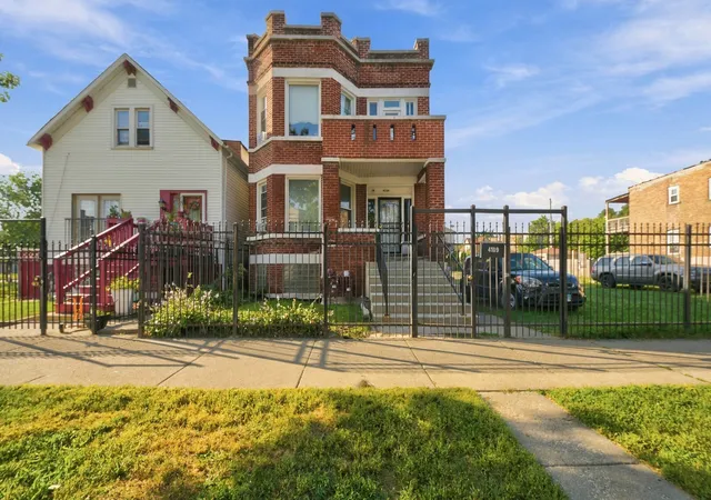 Multi family home for sale at 4109 W Van Buren St, Chicago, IL 60624 | MLS# 12753423