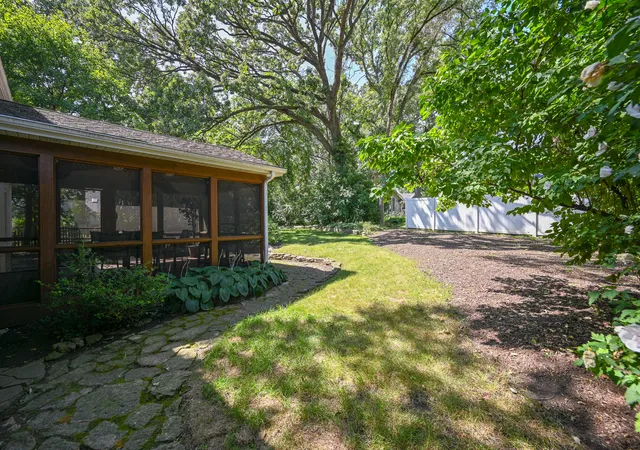 Photo 2 of Single family home for sale at 26w530 Prairie Ave, Winfield, IL 60190 | MLS# 12753515 | Listing updated on 2026-09-15