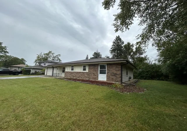 Photo 2 of Single family home for sale at 4108 Sumter Dr, Matteson, IL 60443 | MLS# 12753537 | Listing updated on 2026-09-15
