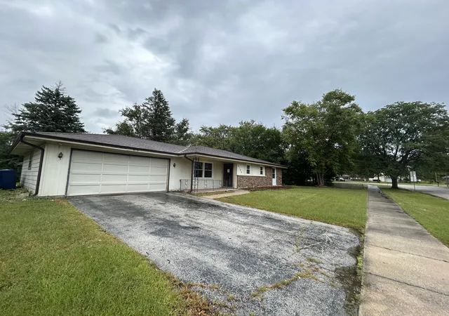 Photo 3 of Single family home for sale at 4108 Sumter Dr, Matteson, IL 60443 | MLS# 12753537 | Listing updated on 2026-09-15