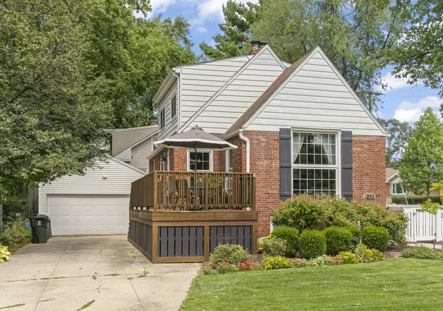 Photo 2 of Sale Pending at 1804 Pine Rd, Homewood, IL 60430 | MLS# 12753557 | Listing updated on 2026-10-03