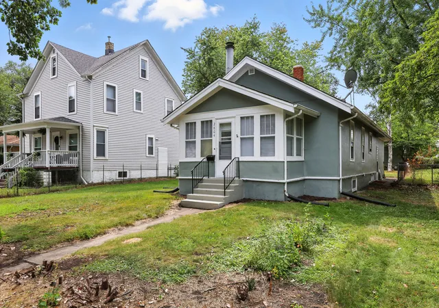 Photo 2 of Single family home for sale at 2804 Elim Ave, Zion, IL 60099 | MLS# 12753684 | Listing updated on 2026-09-29