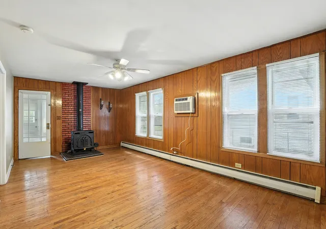Photo 3 of Single family home for sale at 2804 Elim Ave, Zion, IL 60099 | MLS# 12753684 | Listing updated on 2026-09-29