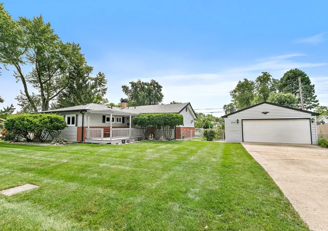 Photo 1 of Single family home for sale at 435 Kingman Ln, Hoffman Estates, IL 60169 | MLS# 12753693 | Listing updated on 2026-09-28
