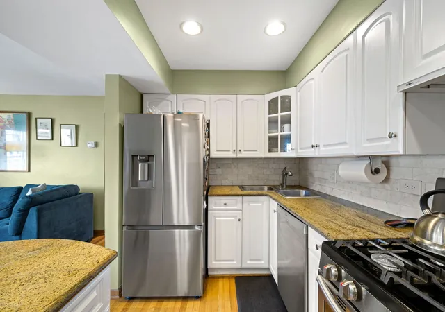 Photo 4 of Sale Pending at 2112 W Armitage Ave #2N, Chicago, IL 60647 | MLS# 12753713 | Listing updated on 2026-10-09