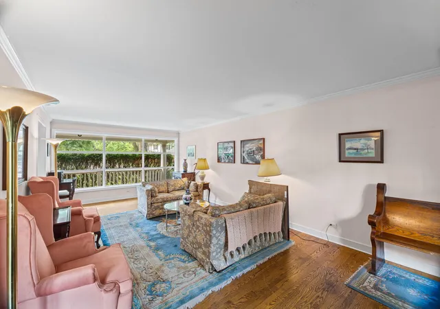 Photo 4 of Single family home for sale at 3822 Knight St, Glenview, IL 60025 | MLS# 12753725 | Listing updated on 2026-10-20