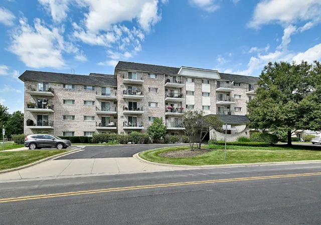 Photo 3 of Condo for sale at 1000 S Lorraine Rd #212, Wheaton, IL 60189 | MLS# 12753750 | Listing updated on 2026-09-21