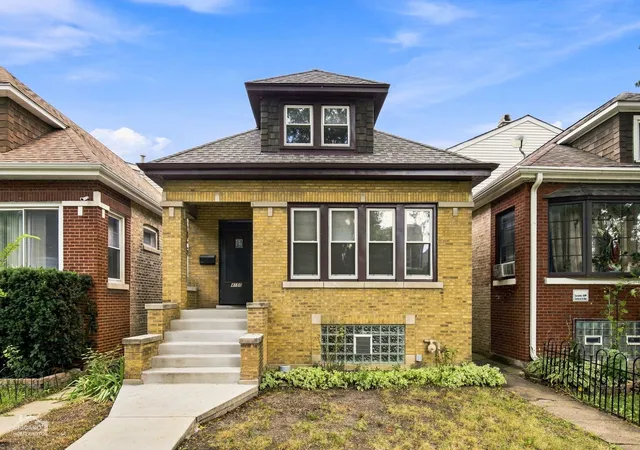 Photo 1 of Single family home for sale at 4150 W Melrose St, Chicago, IL 60641 | MLS# 12753761 | Listing updated on 2026-09-15