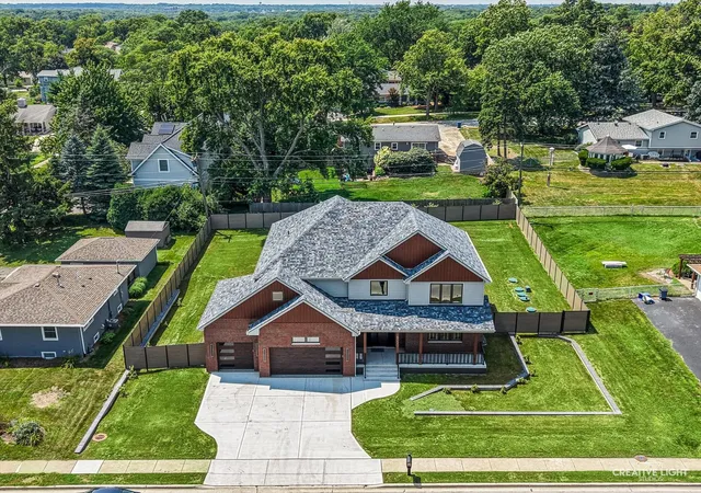 Photo 4 of Single family home for sale at 6090 Belmont Rd, Downers Grove, IL 60516 | MLS# 12753828 | Listing updated on 2026-09-16