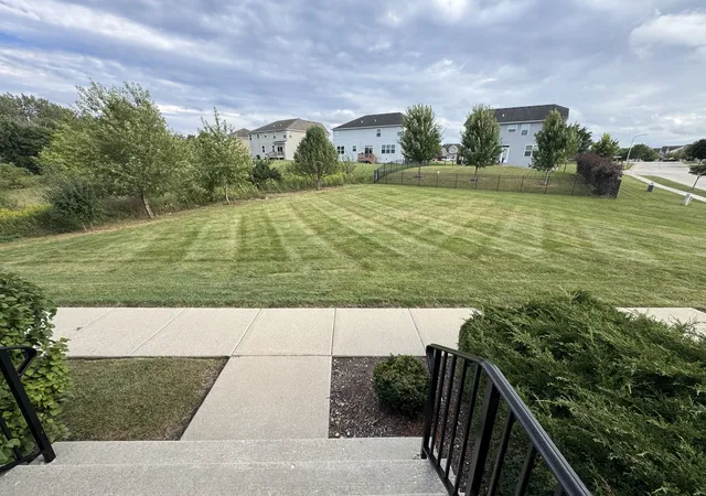 Photo 2 of Townhouse for sale at 1491 Deer Pointe Dr, South Elgin, IL 60177 | MLS# 12753843 | Listing updated on 2026-09-18
