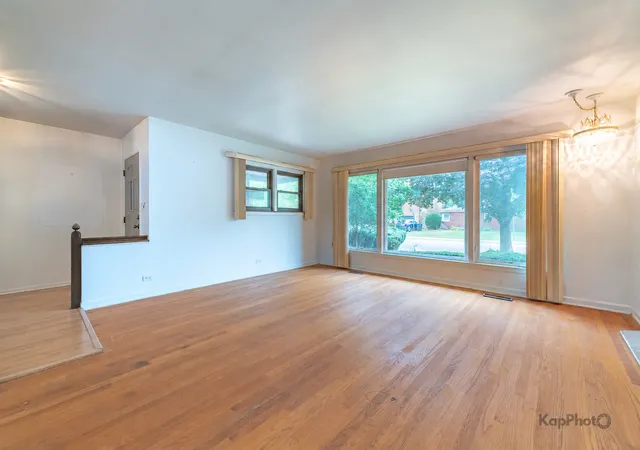 Photo 3 of Single family home for sale at 6557 N Christiana Ave, Lincolnwood, IL 60712 | MLS# 12753955 | Listing updated on 2026-09-14