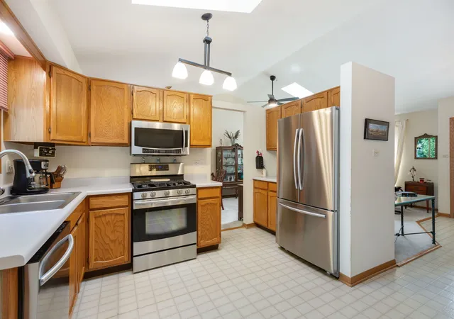 Photo 3 of Single family home for sale at 176 Denberry Ct, Lake Zurich, IL 60047 | MLS# 12753956 | Listing updated on 2026-09-15