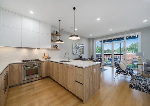 Photo 2 of Condo for sale at 3056 N Lincoln Ave #3, Chicago, IL 60657 | MLS# 12754058 | Listing updated on 2026-10-01