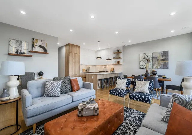 Listing Photo 5 - Condo for sale in building located at 3056 N Lincoln Ave, Chicago, IL 60657 - Unit #3
