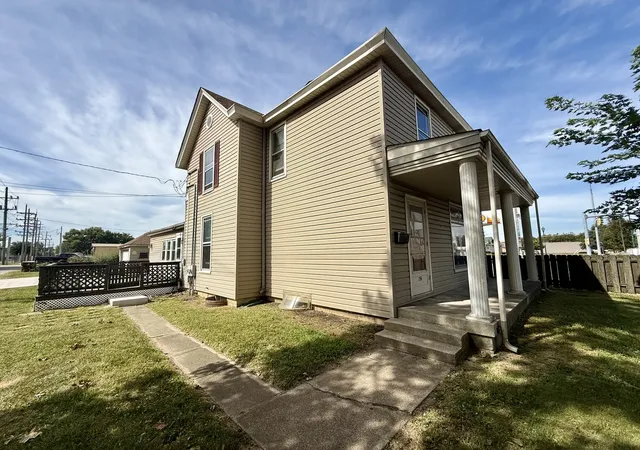 Photo 3 of Sale Pending at 154 E 3rd Street, Manteno, IL 60950 | MLS# 12754103 | Listing updated on 2026-09-23