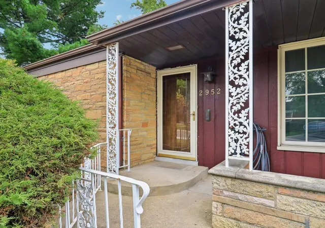 Photo 3 of Single family home for sale at 2952 George St, Franklin Park, IL 60131 | MLS# 12754145 | Listing updated on 2026-09-23