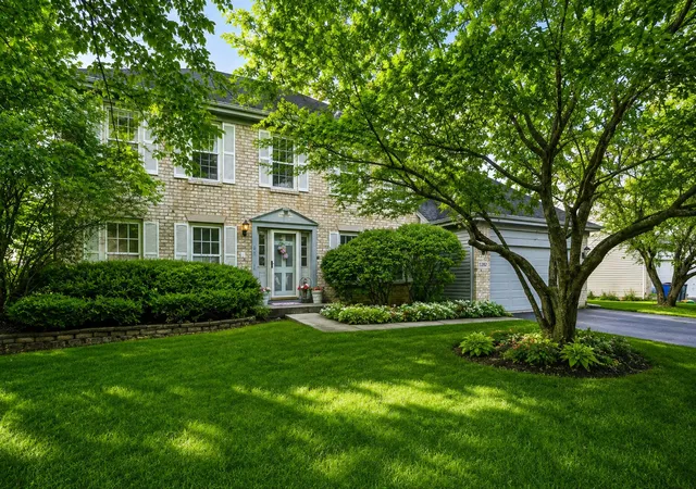 Photo 1 of Single family home for sale at 5282 Galloway Dr, Hoffman Estates, IL 60192 | MLS# 12754166 | Listing updated on 2026-09-13