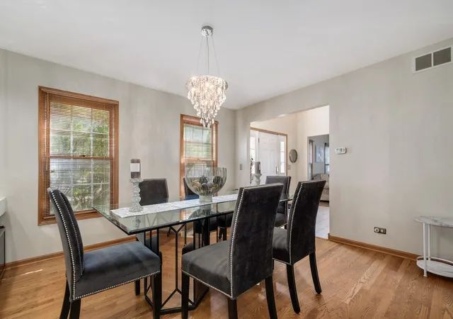 Photo 3 of Single family home for sale at 5282 Galloway Dr, Hoffman Estates, IL 60192 | MLS# 12754166 | Listing updated on 2026-09-13