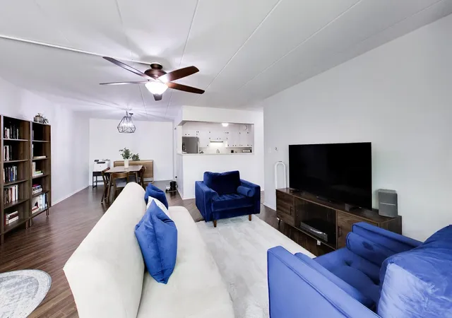 Photo 2 of Condo for sale at 425 Home Ave #3G, Oak Park, IL 60302 | MLS# 12754295 | Listing updated on 2026-09-28