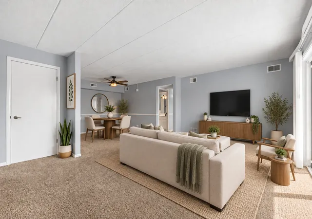 Listing Photo 4 - Condo for sale in building located at 9208 W 140Th St, Orland Park, IL 60462 - Unit #2SW