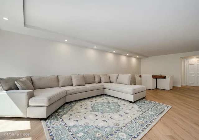 Listing Photo 5 - Condo for sale in building located at 702 Waukegan Rd, Glenview, IL 60025 - Unit #A308