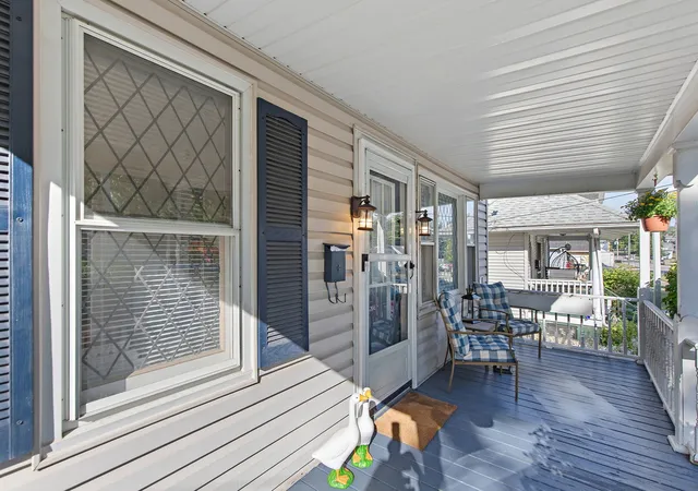 Photo 2 of Single family home for sale at 651 W New York St, Aurora, IL 60506 | MLS# 12754614 | Listing updated on 2026-09-15