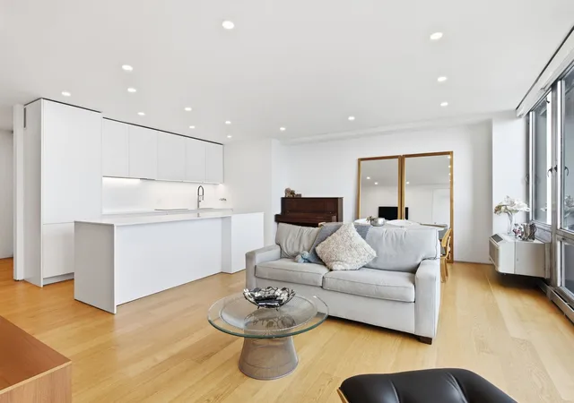 Photo 3 of Condo for sale at 880 N Lake Shore Dr #4B, Chicago, IL 60611 | MLS# 12754624 | Listing updated on 2026-09-18