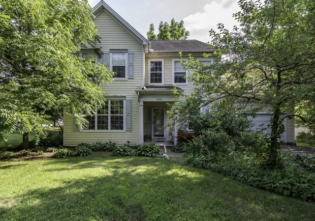 Photo 1 of Single family home for sale at 3252 Victoria Ln, Waukegan, IL 60087 | MLS# 12754628 | Listing updated on 2026-09-11