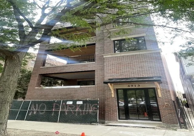 Photo 2 of Condo for sale at 4913 N Damen Ave #3, Chicago, IL 60625 | MLS# 12754633 | Listing updated on 2026-09-14
