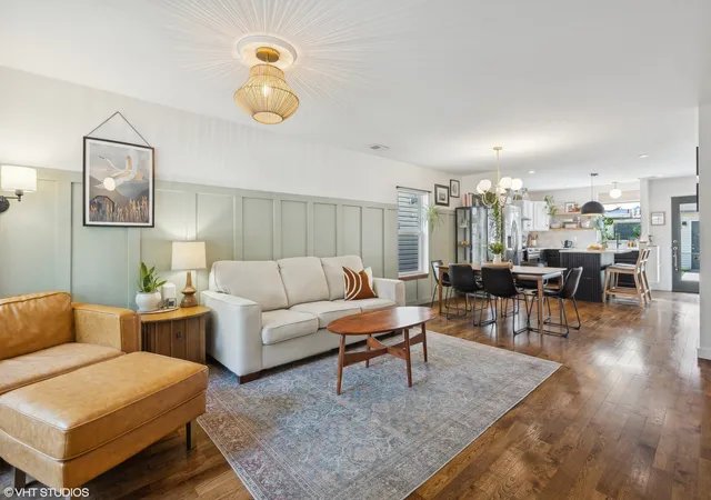 Photo 3 of Single family home for sale at 979 W Cullerton St, Chicago, IL 60608 | MLS# 12754641 | Listing updated on 2026-09-24