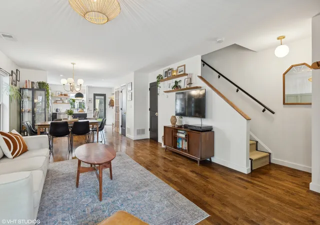 Photo 4 of Single family home for sale at 979 W Cullerton St, Chicago, IL 60608 | MLS# 12754641 | Listing updated on 2026-09-24