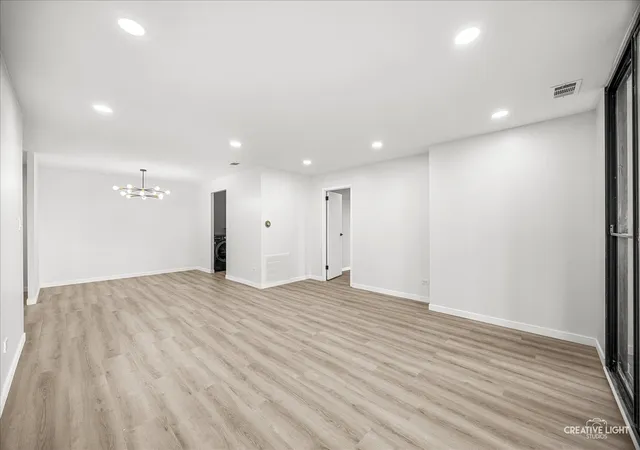Listing Photo 5 - Condo for sale in building located at 111 Acacia Dr, Indian Head Park, IL 60525 - Unit #101