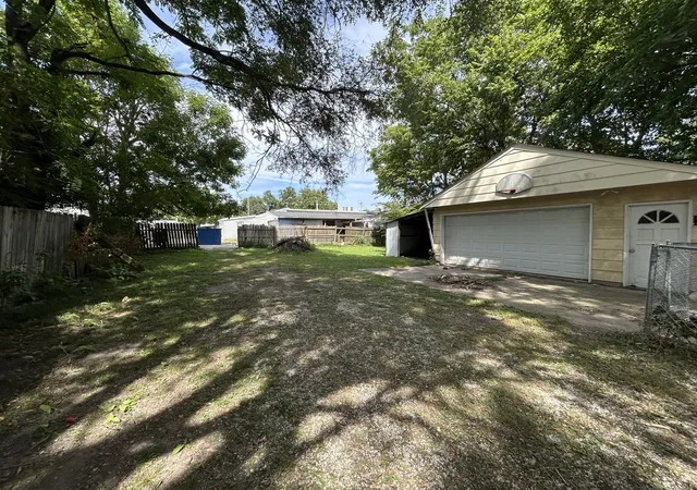 Photo 3 of Sale Pending at 203 Whittier St, Georgetown, IL 61846 | MLS# 12754654 | Listing updated on 2026-10-09