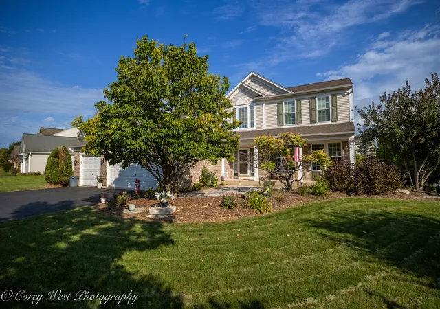Photo 1 of Single family home for sale at 2872 Dartmouth Ln, West Dundee, IL 60118 | MLS# 12754662 | Listing updated on 2026-09-16