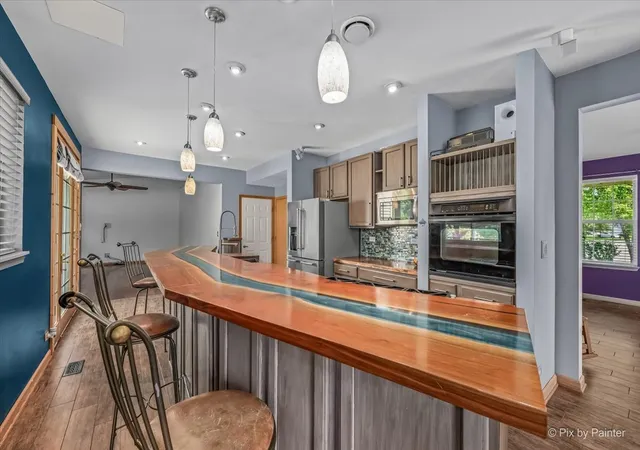 Photo 4 of Single family home for sale at 2862 Stockberry Ln, West Chicago, IL 60185 | MLS# 12754669 | Listing updated on 2026-10-05