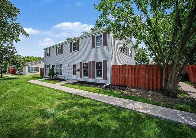 Townhouse for sale at 1801 Jamestown Cir, Hoffman Estates, IL 60169 | MLS# 12754720