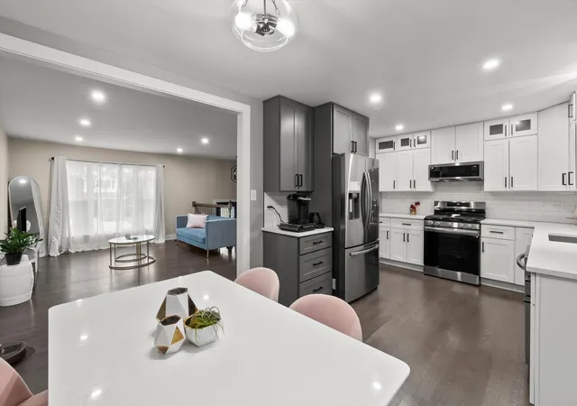 Photo 2 of Single family home for sale at 17803 Dogwood Ln, Hazel Crest, IL 60429 | MLS# 12754723 | Listing updated on 2026-10-01