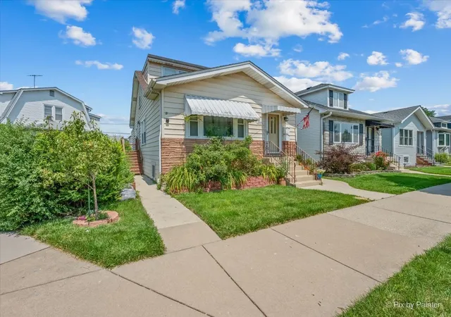 Photo 1 of Multi family home for sale at 5942 W Thorndale Ave, Chicago, IL 60646 | MLS# 12754787 | Listing updated on 2026-09-15