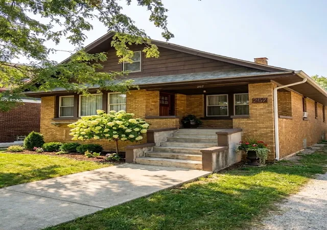 Photo 1 of Single family home for sale at 253 Wilson Ave, Joliet, IL 60433 | MLS# 12754793 | Listing updated on 2026-09-23